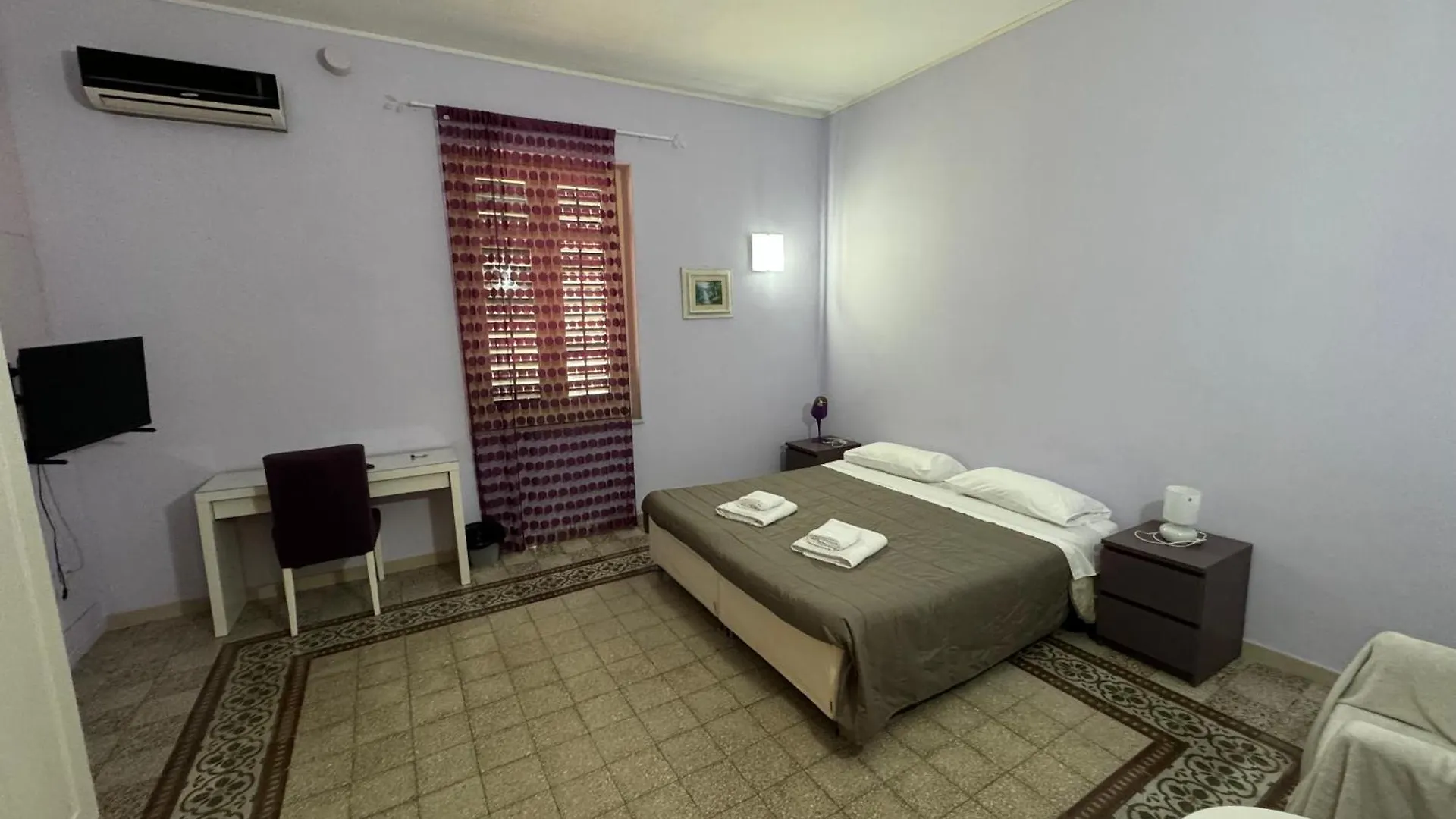 Room 091 Palermo Italië
